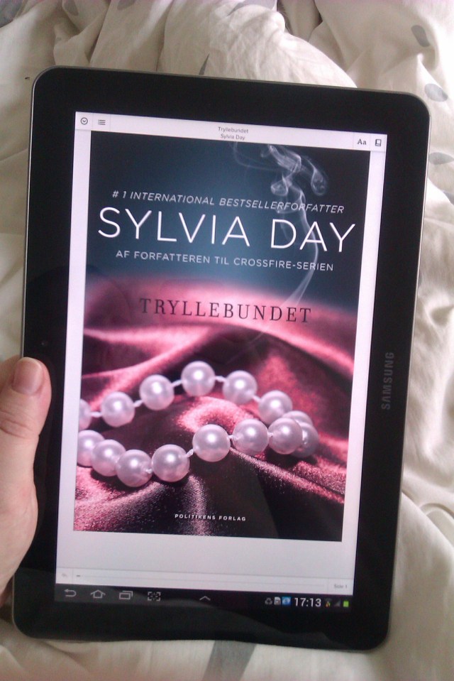 Ligge og læse i sengen- min yndlingssommerbeskæftigelse